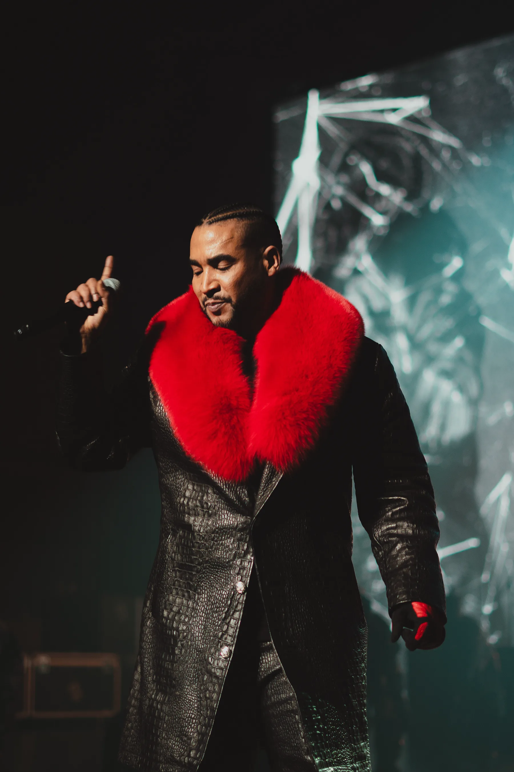 concert and artist photography — Don Omar at Smart Financial Centre.
