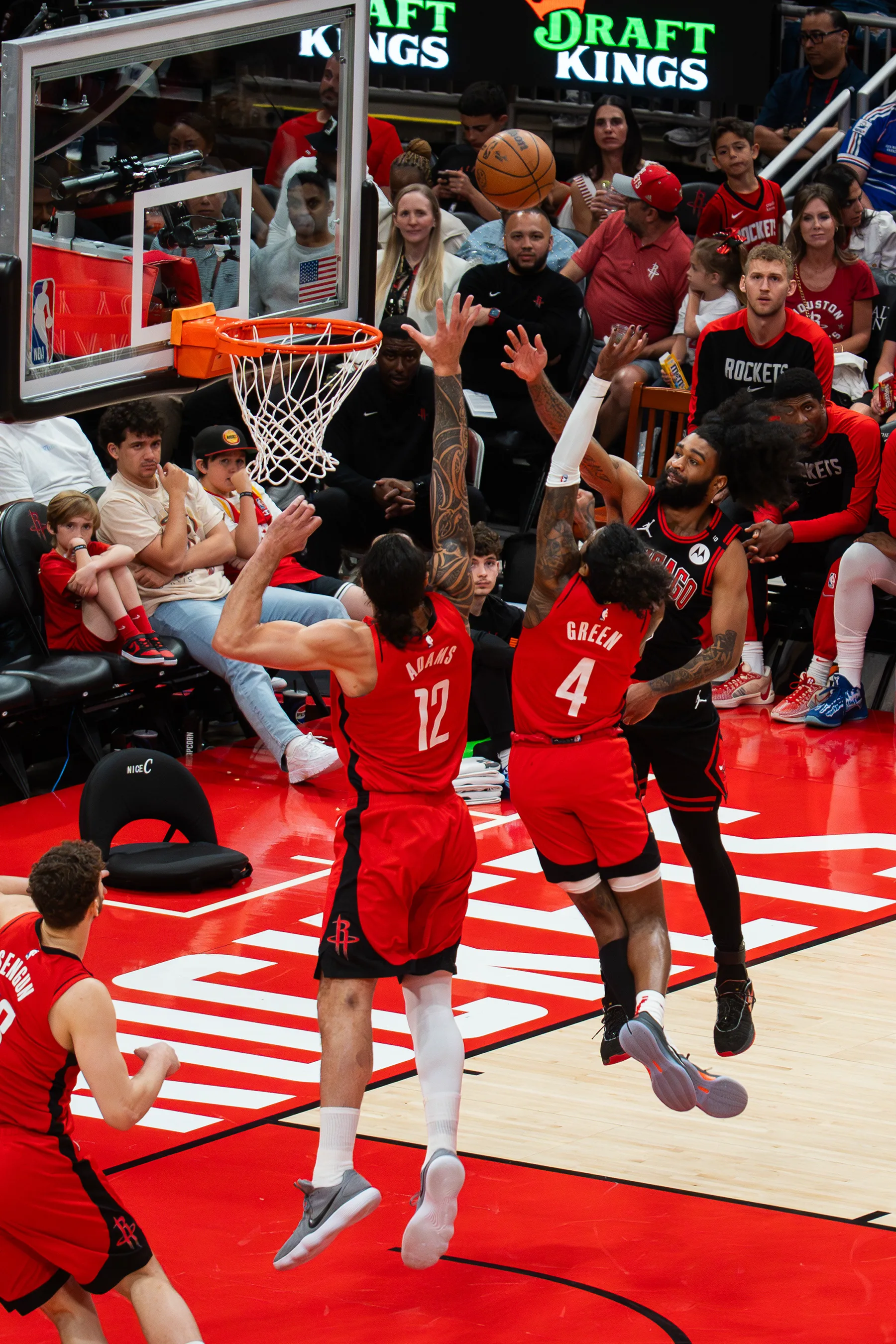 NBA basketball coverage by José D. Porteles